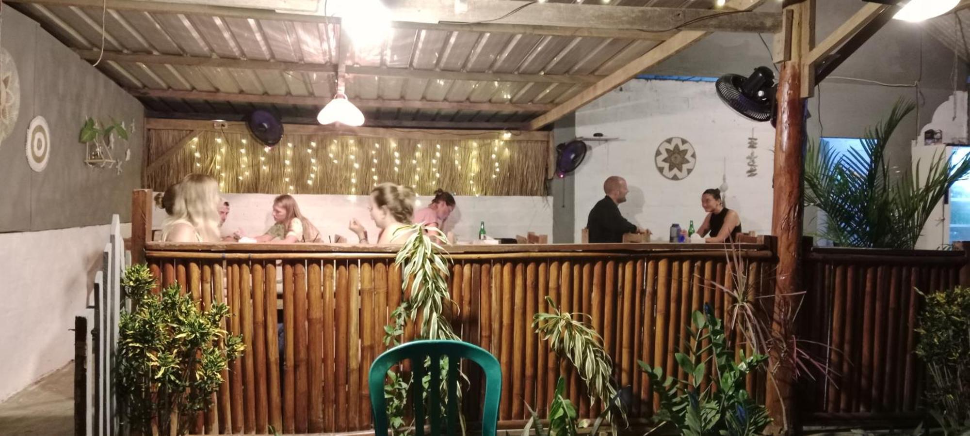 Selow Homestay Kuta  Exteriör bild